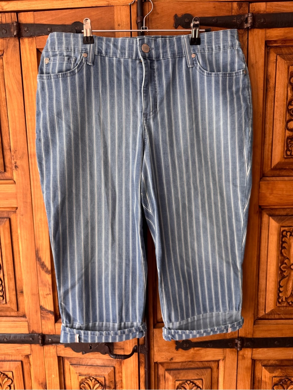 Bandolino Blue and White Striped Capris